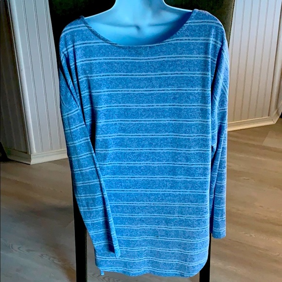 Pullover - Picture 2 of 2